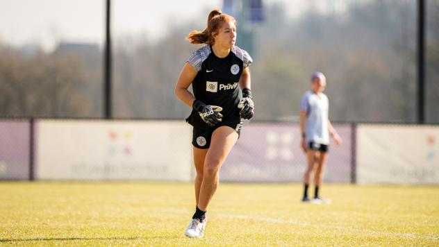 Racing Louisville FC goalkeeper Jordyn Bloomer