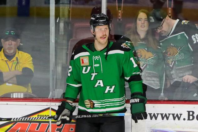 Utah Grizzlies forward Dylan Fitze