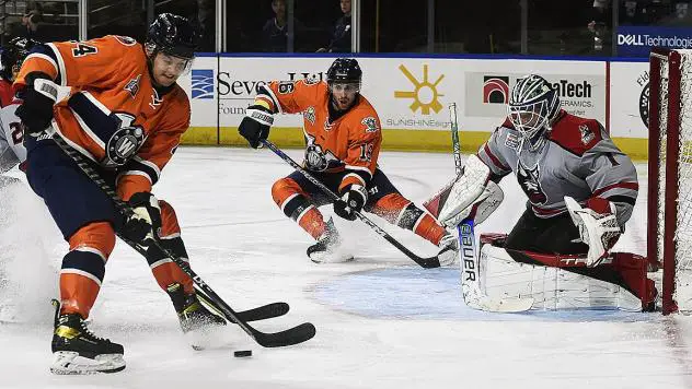 Worcester Railers prepare to shoot against the Adirondack Thunder