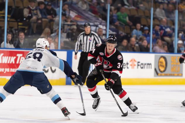 Belleville Senators' Roby Jarventie versus Milwaukee Admirals' Adam Wilsby
