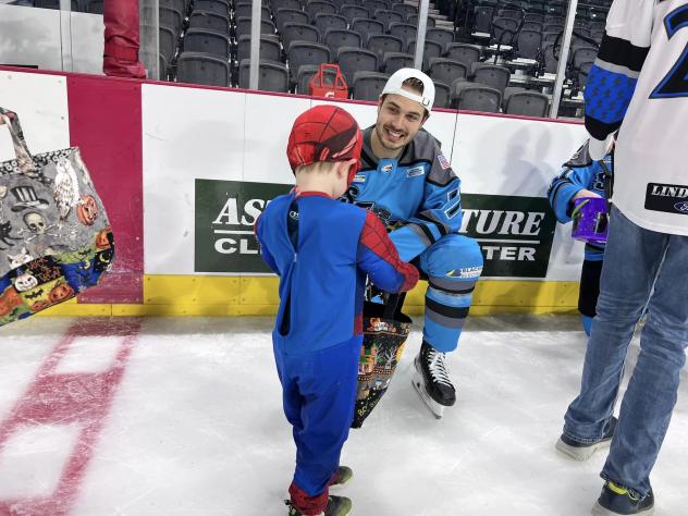Quad City Storm trick or treat on the ice game