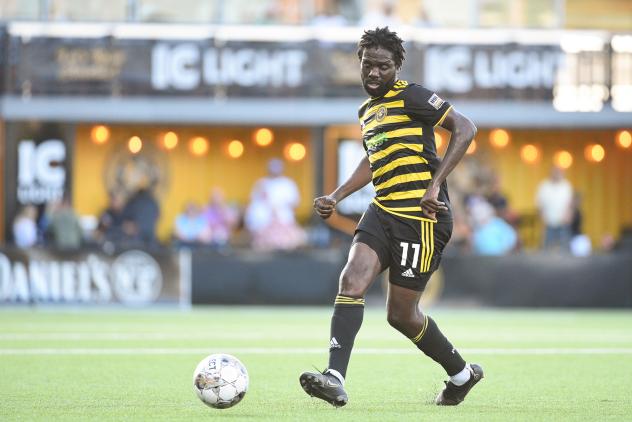 Pittsburgh Riverhounds SC midfielder Kenardo Forbes