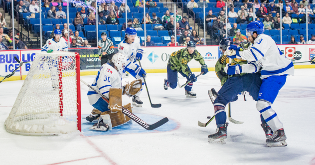 Wichita Thunder Battles The Tulsa Oilers