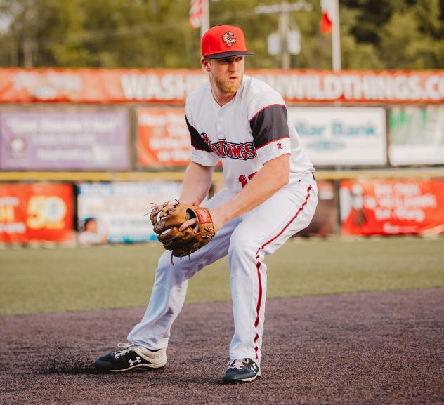 Washington Wild Things third baseman Ian Walters