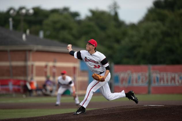 Washington Wild Things pitcher Justin Showalter