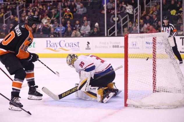 Tanner Laczynski of the Lehigh Valley Phantoms scores