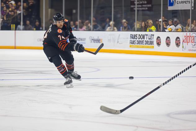 Knoxville Ice Bears' Kyler Matthews In Action