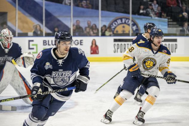 Worcester Railers battle the Norfolk Admirals