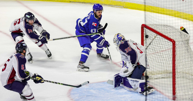 Wichita Thunder's Quinn Preston Battles Tulsa Oilers' Olten Ellis