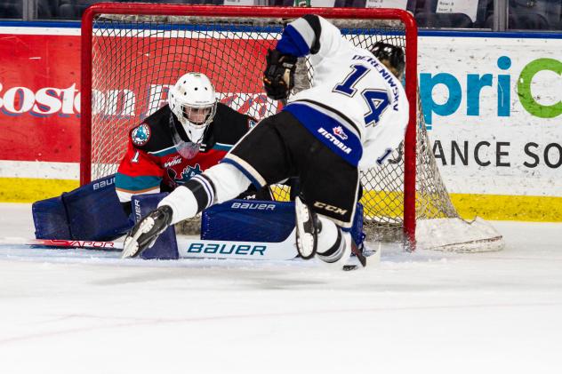 Kelowna Rockets goaltender Nicholas Cristiano