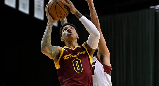 Cleveland Charge guard Didi Louzada drives for a layup