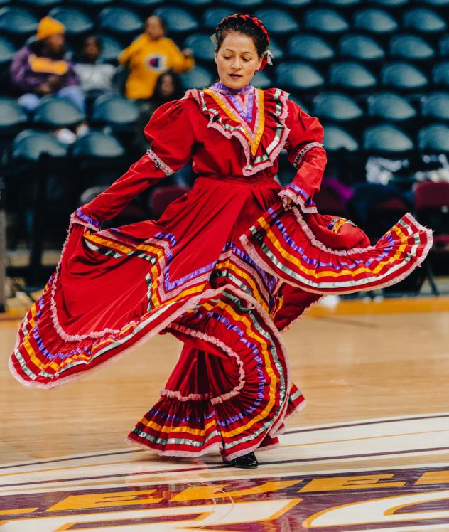 Noche Latina Halftime Performance