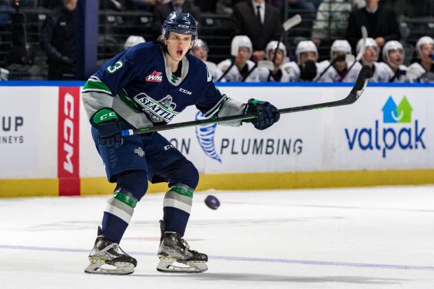 Defenseman Niko Tsakumis with the Seattle Thunderbirds
