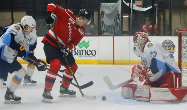 Wheeling Nailers prepare a shot against the Toledo Walleye