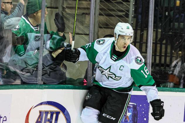 Texas Stars' Curtis McKenzie in action