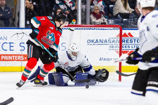 Kelowna Rockets' Max Graham in action