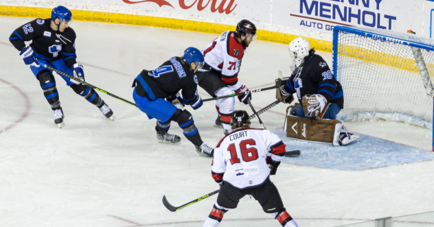 Wichita Thunder battles the Rapid City Rush