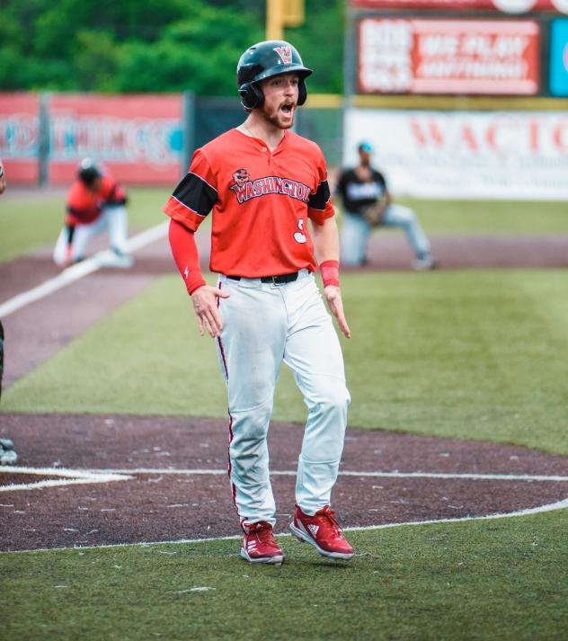 Washington Wild Things infielder Nick Ward