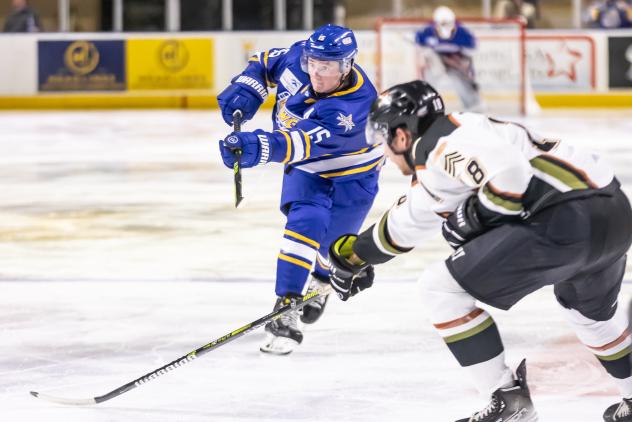 Roanoke Rail Yard Dawgs defenseman Matt O'Dea