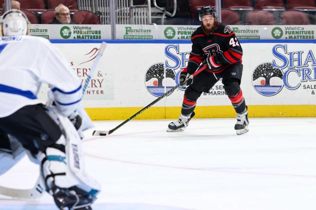 Rapid City Rush's Alex Aleardi in action