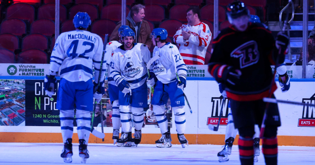 Wichita Thunder celebrate win