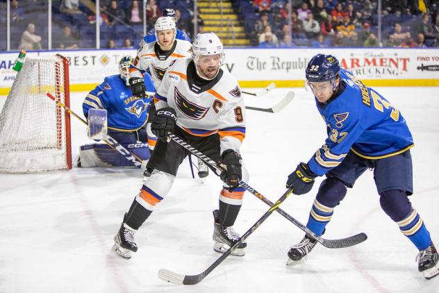 Lehigh Valley Phantoms' Cal O'Reilly battles Springfield Thunderbirds' Mitchell Hoelscher