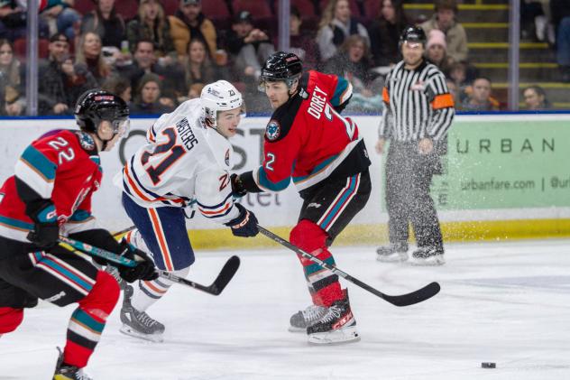 Kelowna Rockets battle the Kamloops Blazers