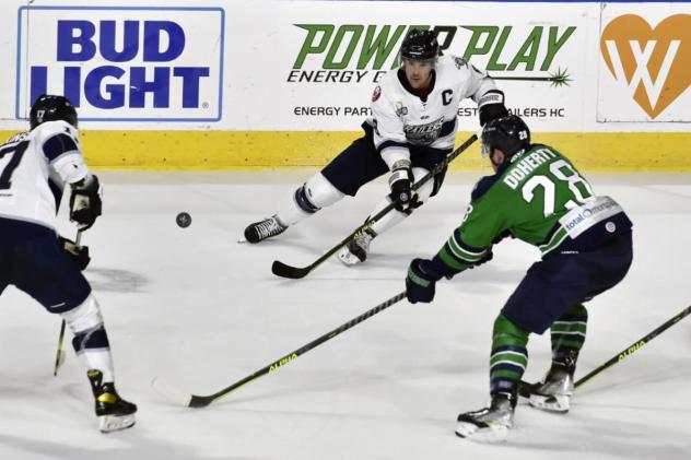 Worcester Railers' Bobby Butler battles Maine Mariners' Connor Doherty