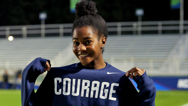 North Carolina Courage midfielder Brianna Pinto