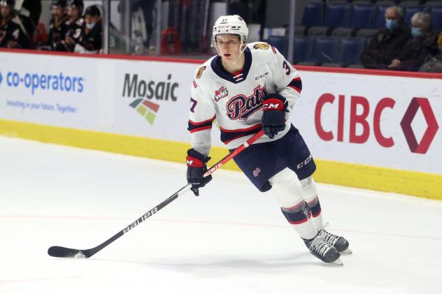 Forward Easton Armstrong with the Regina Pats
