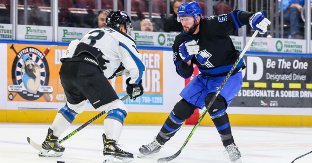 Wichita Thunder battle the Idaho Steelheads