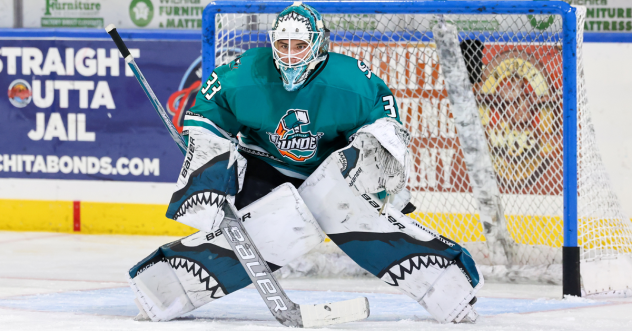 Wichita Thunder goaltender Strauss Mann