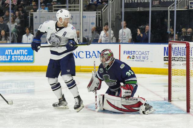Jacksonville Icemen battle the Florida Everblades
