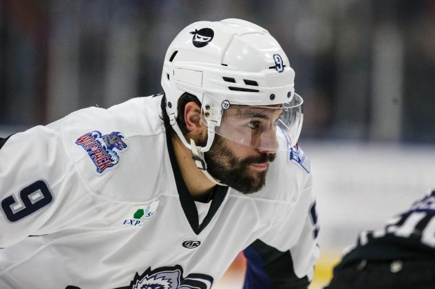 Jacksonville Icemen forward Luke Lynch