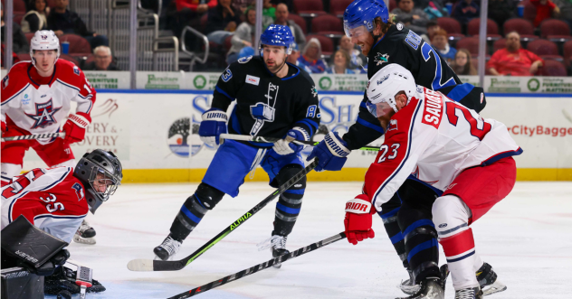 Wichita Thunder battle the Allen Americans