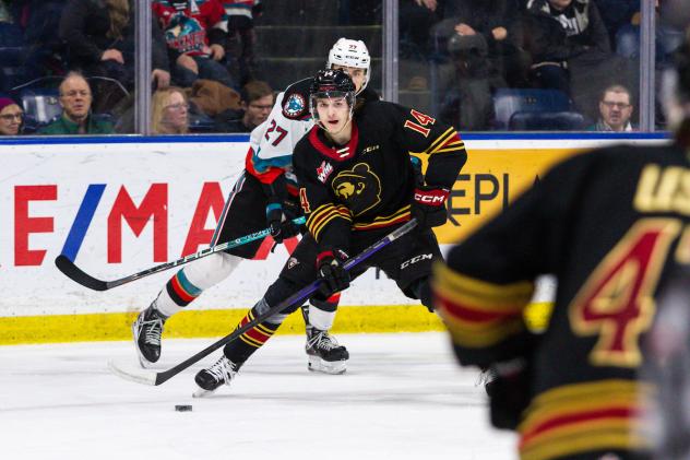 Ethan Semeniuk of the Vancouver Giants in action