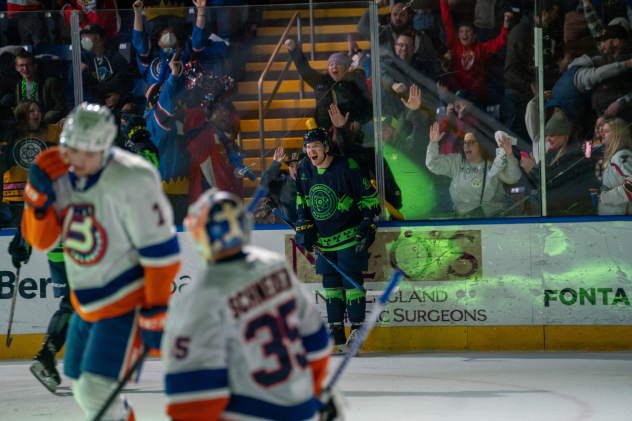 Springfield Ice-O-Topes celebrate win