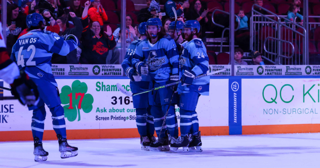 Wichita Thunder celebrate win