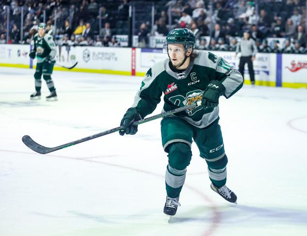 Everett Silvertips captain Jackson Berezowski