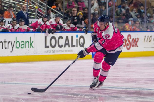 Worcester Railers defenseman Austin Osmanski