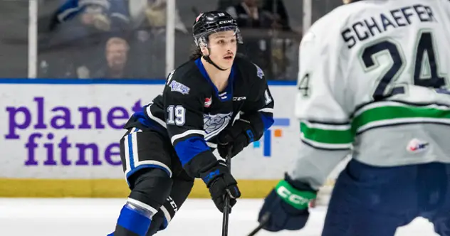 Victoria Royals' Brayden Schuurman in action