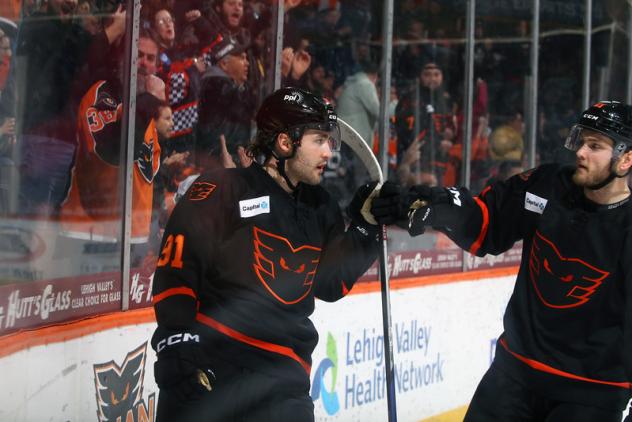 Lehigh Valley Phantoms forward Elliot Desnoyers