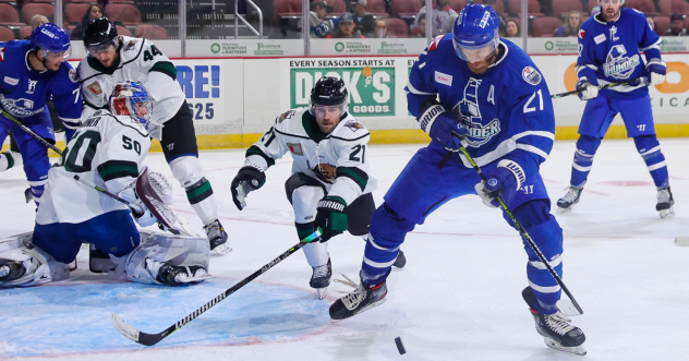 Wichita Thunder forward Jay Dickman vs. the Utah Grizzlies