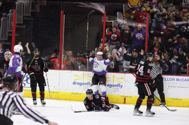 Cincinnati Cyclones take on the Indy Fuel