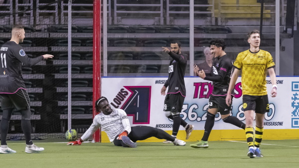St. Louis Ambush react after a goal against the Milwaukee Wave