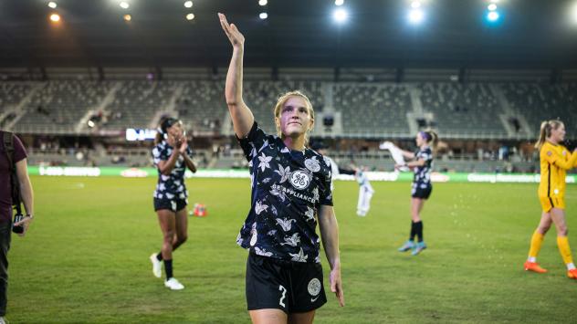 Racing Louisville FC midfielder Lauren Milliet