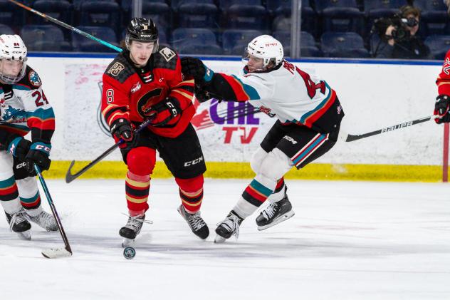Kelowna Rockets battle the Prince George Cougars