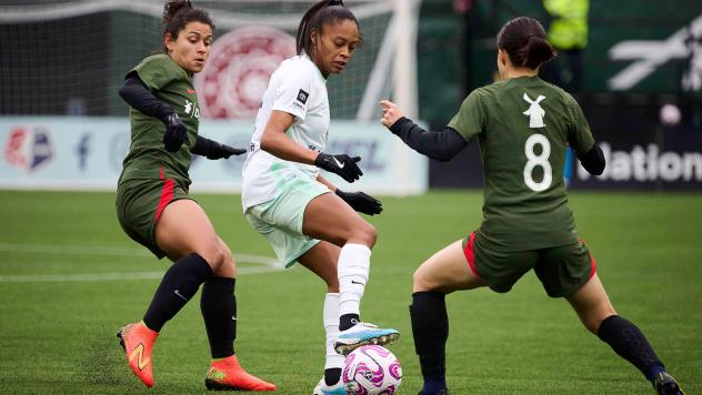 Racing Louisville FC battles the Portland Thorns