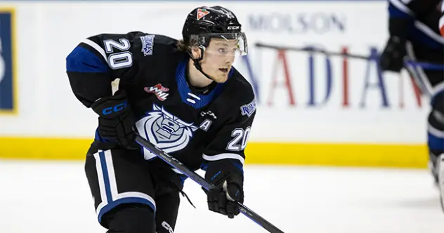 Victoria Royals left wing Alex Thacker