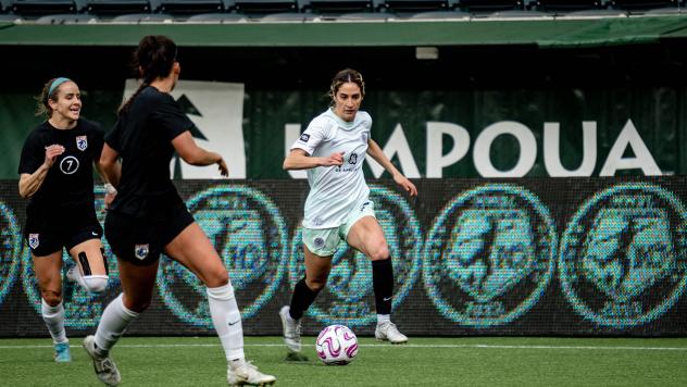Racing Louisville FC takes on the OL Reign